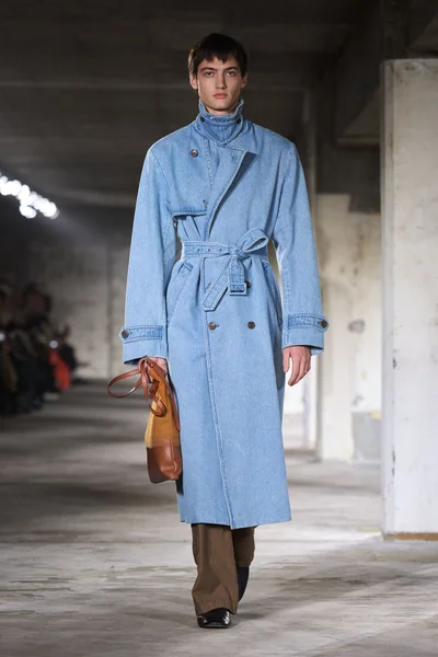 Look 45